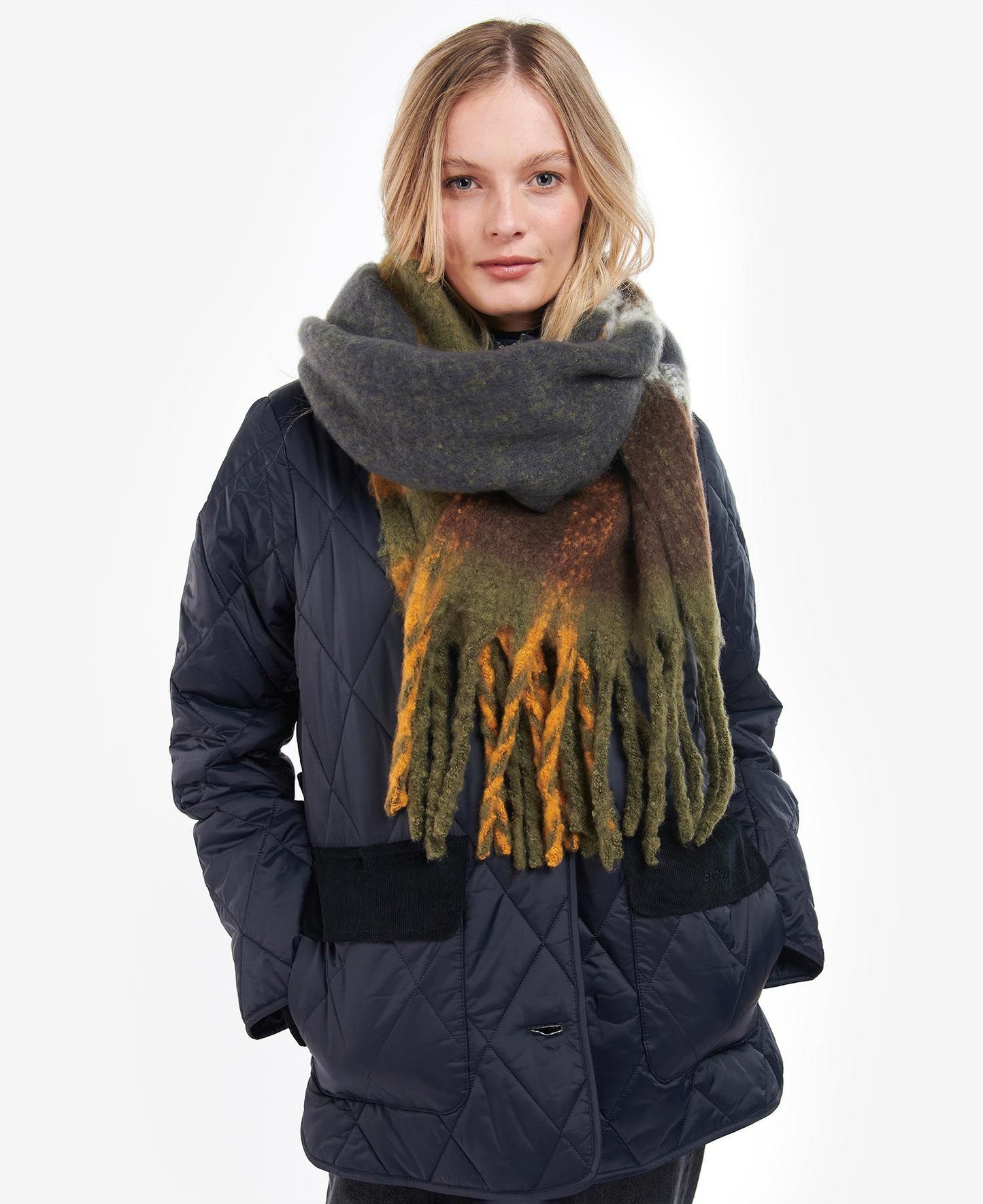 Isla tartan boucle scarf