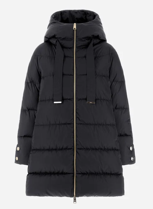 A-shape in raso con cappuccio