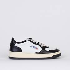 Medalist Low Sneakers