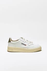 Medalist Low Sneakers
